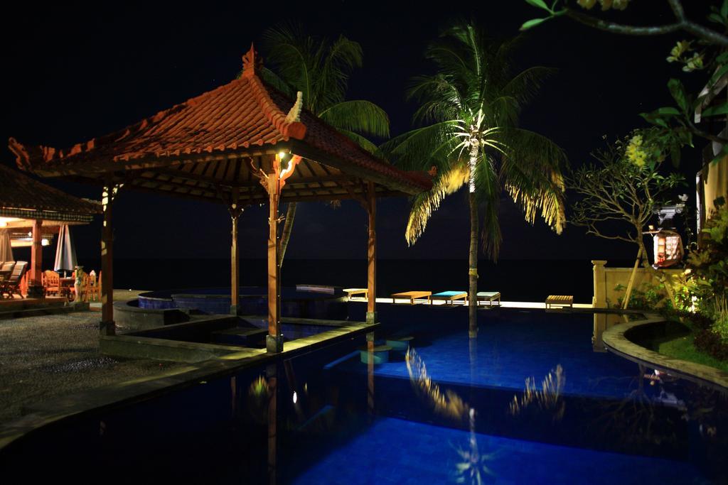 Paradise Palm Beach Bungalows And Dive Center Tulamben Exteriér fotografie