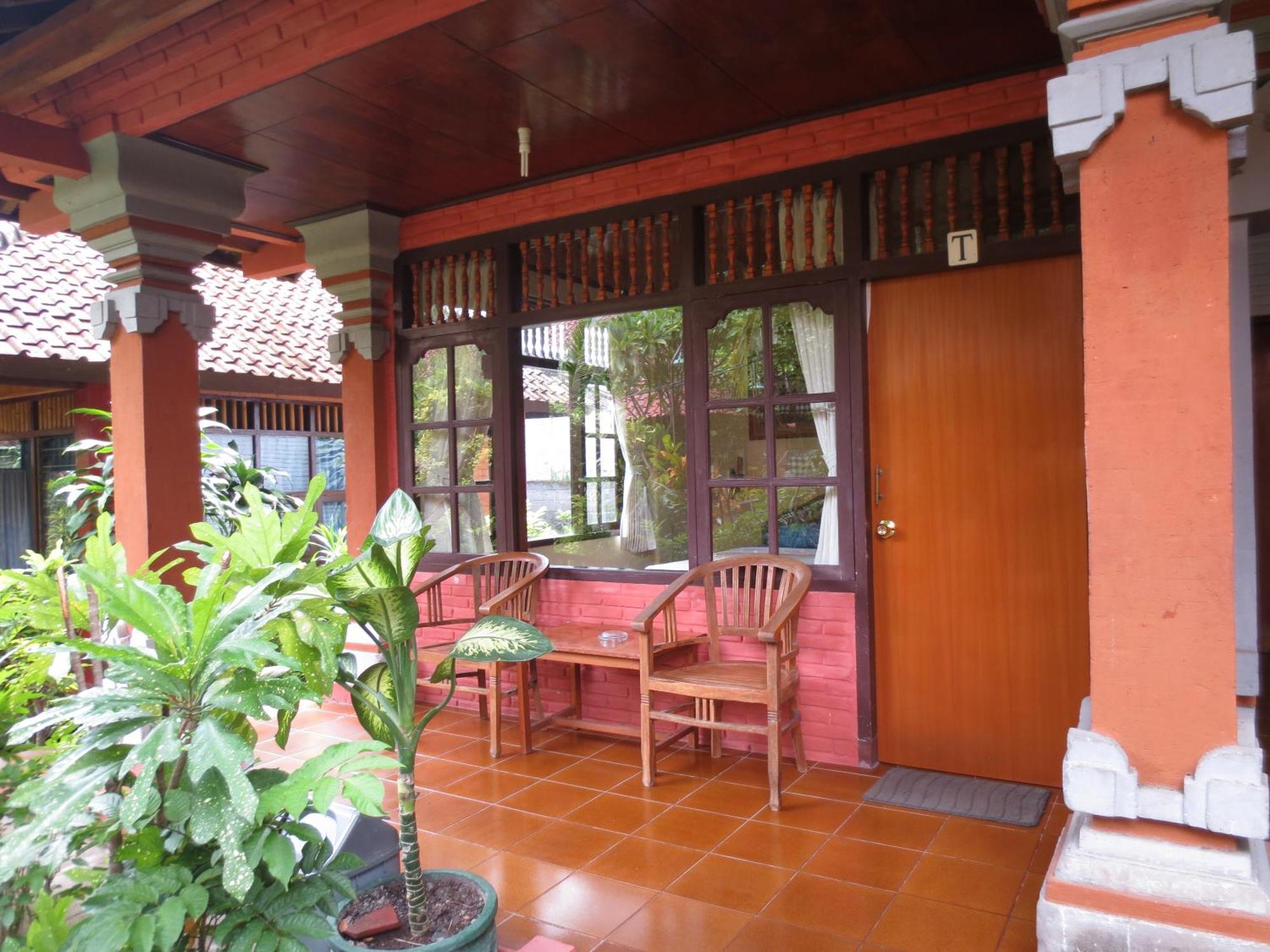 Paradise Palm Beach Bungalows And Dive Center Tulamben Exteriér fotografie