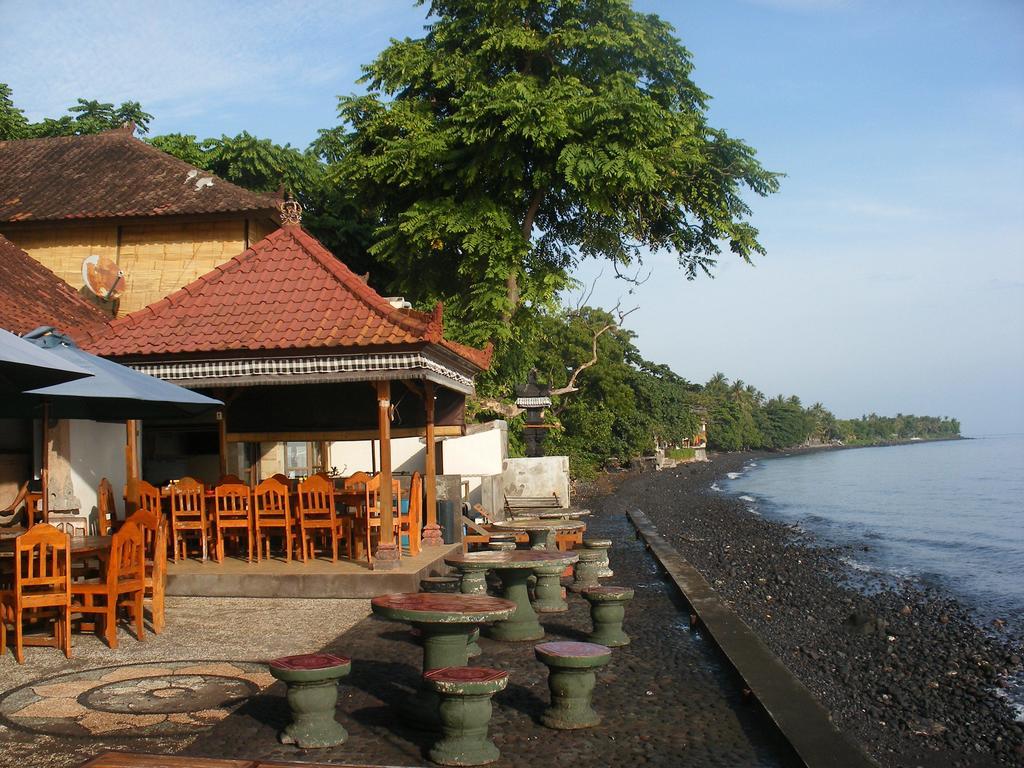Paradise Palm Beach Bungalows And Dive Center Tulamben Exteriér fotografie