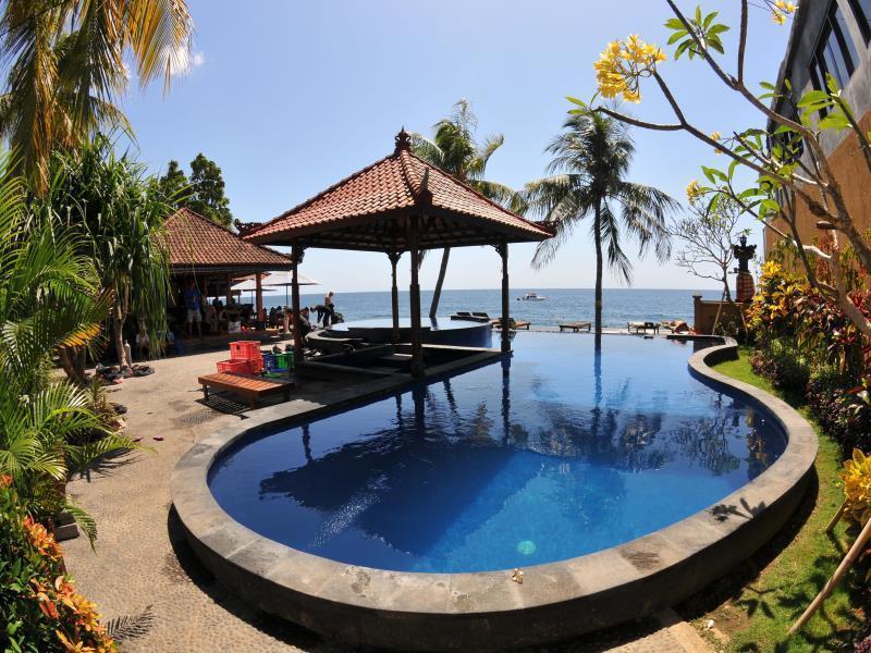 Paradise Palm Beach Bungalows And Dive Center Tulamben Exteriér fotografie