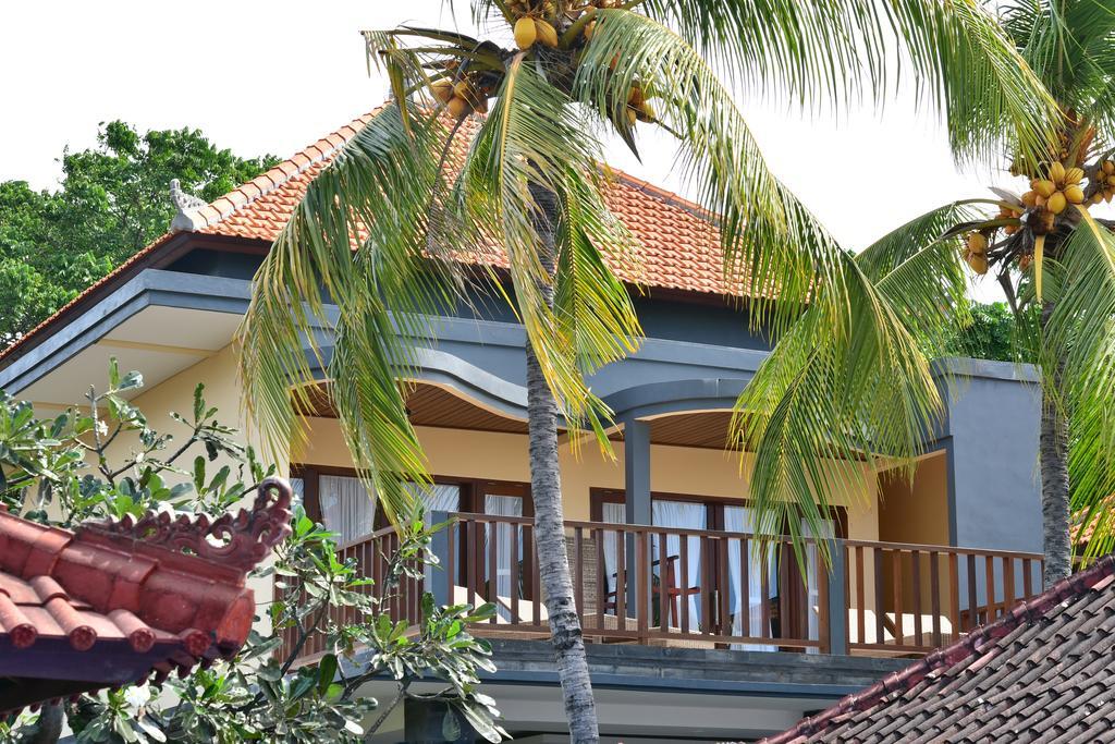 Paradise Palm Beach Bungalows And Dive Center Tulamben Exteriér fotografie